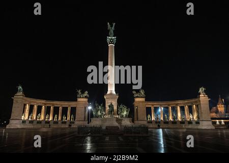 Millennium Memorial - Hősök tere by night. Budapest, Hungary Stock Photo