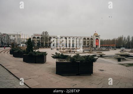 Bishkek / Kyrgyzstan - fev, 2022 Ala-Too Square with State History Museum and Manas Statue. High quality photo Stock Photo