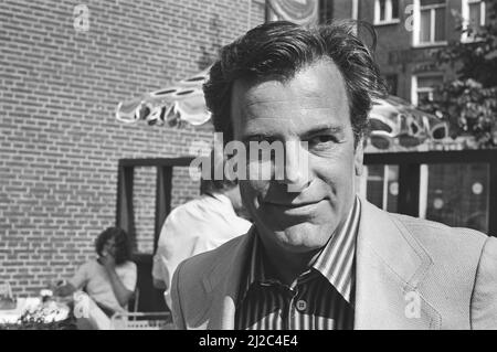 Actor Maximilian Schell in  een Brug te Ver, gives a press conference ca. 13 June 1976 Stock Photo