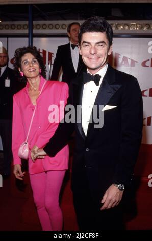 Paula Prentiss and Richard Benjamin Circa 1992  Credit: Ralph Dominguez/MediaPunch Stock Photo