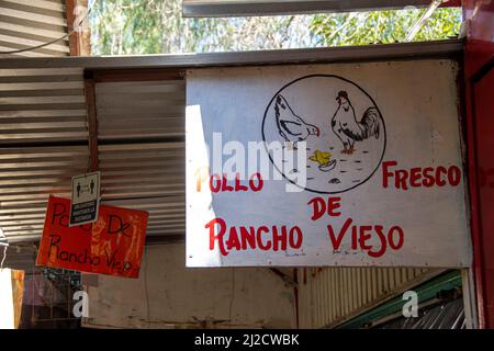 A primitive, mom and pop type of restaurant called 'Pollo Fresco de Rancho Viejo' which tranlates to, 'Fresh Chicken from the Old Ranch.' Mexico. Stock Photo