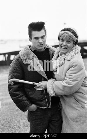 EastEnders went to Southend, Essex, to film the reunion of runaway Mark Fowler and his family. Wendy Richard (Pauline Fowler) and David Scarboro (Mark Fowler) 20th November 1985. Stock Photo