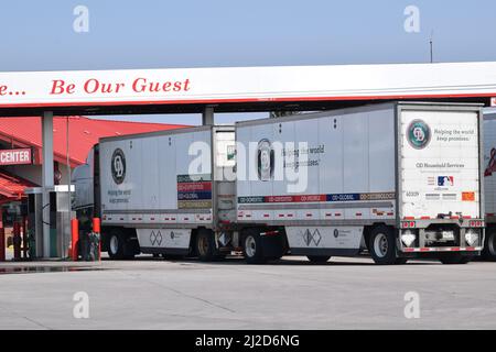 Trucks at Sapp Bros Truck Stop on the east side of Cheyenne Wyoming ...