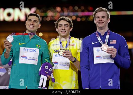 Men's pole vault gold medalist Mondo Duplantis aka Armand Duplantis (SWE), center, poses with silver medalist Thiago Braz (BRA), left, and bronze meda Stock Photo