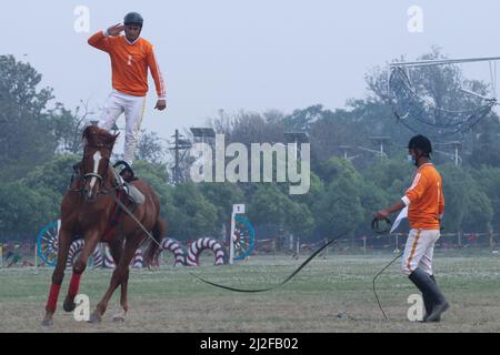 Kathmandu, Nepal. 01st Apr, 2022. On April.1, 2022 in Kathmandu, Nepal. Member of Nepalese Army Horse riding team performs acrobatic stunt's ghode jatra festival at army pavilion. (Photo by Abhishek Maharjan/Sipa USA) Credit: Sipa USA/Alamy Live News Stock Photo