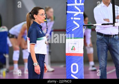 Rome, Italy. 30th Mar, 2022. Referee during the Women's Volleyball Championship Series A1 match between Acqua & Sapone Volley Roma and MeqaBox Volley at PalaEur, 30th March, 2022 in Rome, Italy. (Photo by Domenico Cippitelli/Pacific Press/Sipa USA) Credit: Sipa USA/Alamy Live News Stock Photo
