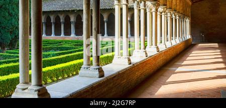 Cloisters and Courtyard Garden of Dominican monastery Couvent des Jacobins in Toulouse, France. Stock Photo