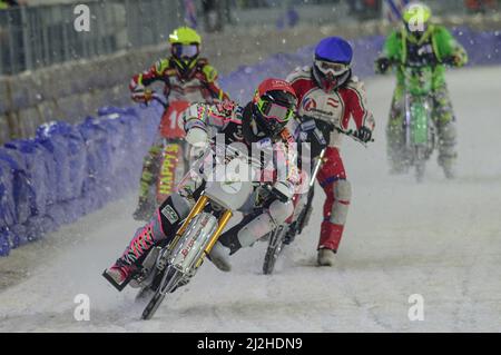 Heerenveen, Netherlands. 1st Apr 2022. HEERENVEEN, NL. APR 1. Tom Abrahamsson (Red) leads Martin Posch (Blue), Jasper Iwema (Yellow) and Jani Kouvula (White) during the ROLOEF THIJS BOKAAL at Ice Rink Thialf, Heerenveen on Friday 1st April 2022. (Credit: Ian Charles | MI News) Credit: MI News & Sport /Alamy Live News Stock Photo