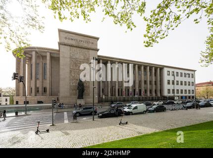 Porto, Portugal. March 2022. exterior view of the courthouse building in the city center Stock Photo