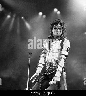 American pop singer Michael Jackson on stage during his concert at Aintree racecourse, Liverpool on the second leg of his 'Bad' world tour.11th September 1988 Stock Photo