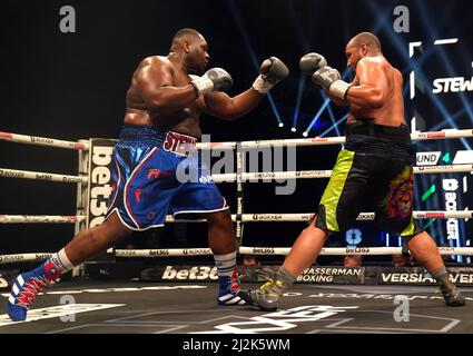 Hosea Stewart (left) and Phil Williams in the heavy weight bout at the Utilita Arena, Newcastle. Picture date: Saturday April 2, 2022. Stock Photo