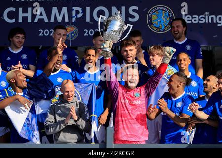 Goalkeeper Sam Ashton of Macclesfield FC and club manager Danny ...