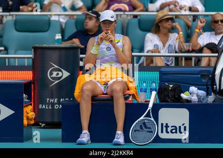 Miami Gardens, USA. 02nd Apr, 2022. Naomi Osaka (JPN) vs Iga Swiatek (POL) during the world tennis tournament at the 2022 Miami Open powered by Itau. Women Final 2022. Score: 4-6, 0-6. Winner: Iga Swiatek. Credit: Yaroslav Sabitov/YES Market Media/Alamy Live News Stock Photo