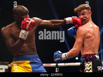 Lukas Ndafoluma (left) and Bradley Rea in the middle weight bout at the Utilita Arena, Newcastle. Picture date: Saturday April 2, 2022. Stock Photo