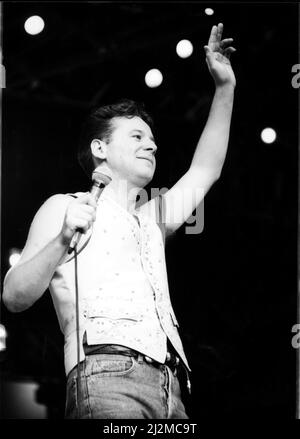 Lead singer of the pop group Simple Minds Jim Kerr with wife singer