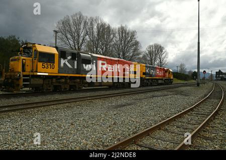 REEFTON, NEW ZEALAND, SEPTEMBER 6, 2021: A freight train at Reefton  Railway Station, September 6,  2021. Stock Photo