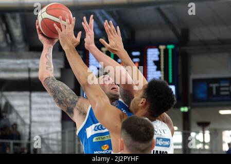 Palaleonessa A2A, Brescia, Italy, April 03, 2022, Christian Burns - Germani Basket Brescia  during  Germani Brescia vs Dolomiti Energia Trentino - Italian Basketball A Serie  Championship Stock Photo