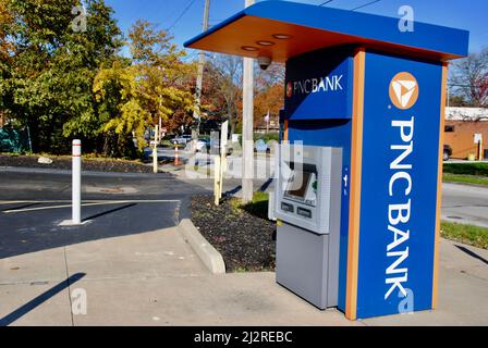 PNC Bank cash machine in Edgewater neighborhood of Cleveland, Ohio Stock Photo