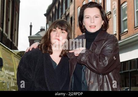 'The Comic Strip Presents...' photocall. Pictured, Dawn French and Jennifer Saunders. 5th April 1993. Stock Photo