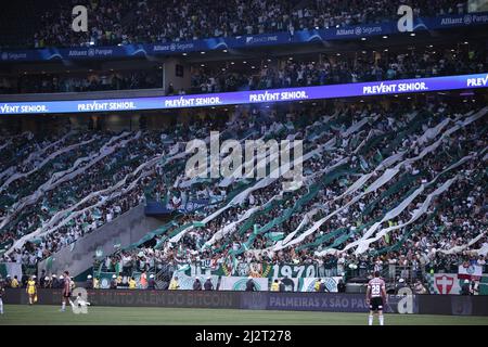 Sao Paulo, Brazil. 03rd Apr, 2022. SP - Sao Paulo - 03/04/2022 - PAULISTA  2022 FINAL, PALMEIRAS X SAO PAULO - jogadores do Palmeiras durante  aquecimento antes da partida contra o Sao