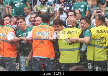 SP - Sao Paulo - 04/03/2022 - PAULISTA 2022 FINAL, PALMEIRAS X SAO PAULO -  Palmeiras player Raphael Veiga celebrates his goal during a match against Sao  Paulo at the Arena Allianz