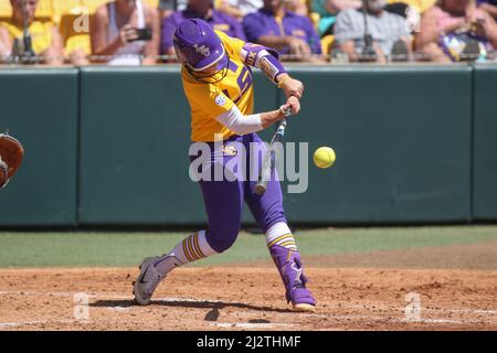 Baton Rouge, LA, USA. 3rd Apr, 2022. LSU's Sydney Peterson (1) drives a base hit during NCAA Softball action between the Kentucky Wildcats and the LSU Tigers at Tiger Park in Baton Rouge, LA. Jonathan Mailhes/CSM/Alamy Live News Stock Photo