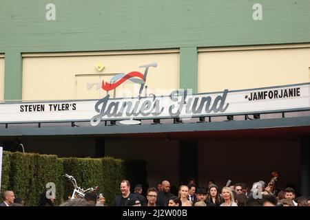 Hollywood, USA. 03rd Apr, 2022. Atmosphere during the 4th Annual GRAMMY Awards Viewing Party to benefit Janie's Fund at Hollywood Palladium on April 3, 2022 in Los Angeles, California. Photo: CraSH/imageSPACE/Sipa USA Credit: Sipa USA/Alamy Live News Stock Photo