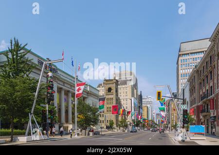 Montreal; Montreal Museum of Fine Arts, Rue Sherbrooke Stock Photo