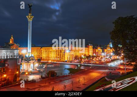 KYIV, UKRAINE, September 06, 2017: Night view of the independence memorial at Maidan Nezalezhnosti square in Kyiv, Ukraine Stock Photo