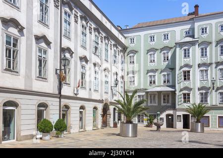 Linz, Mozart House, Old Town Stock Photo - Alamy