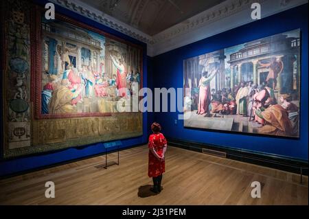 EMBARGOED till 00.01 6 April 2022 (ie available for Wednesday print media but not to be used online till then) - London, UK. 4 Apr 2022. Saint Paul preaching at Athens, 1517-19, by Raphael, tapestry created in the Workshop of, or on behalf of, Pieter van Edingen (kown as Pieter van Aelst) on loan from Musei Vaticnani, with Cartoon facsimile Paul Preaching at Athens (Acts 17: 16, 34) 2022 - The Credit Suisse Exhibition: Raphael - which runs at the National Gallery from 9 April-31 July 2022. It includes 90 works with loans from major galleries around the world to add to the 9 already in the nati Stock Photo