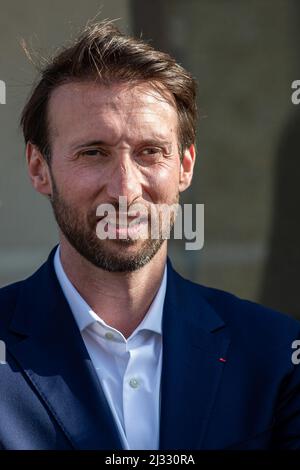 March 22, 2022, Marseille, France: Former swimmer Amaury Leveaux seen during Tony Estanguet's visit. Tony Estanguet, a member of the IOC (International Olympic Committee) and the organizing committee of the Olympic Games Paris 2024 is visiting Marseille. He met the athletes of the swimming club Cercle des Nageurs de Marseille. The city of Marseille will organize an important part of the nautical events of Paris 2024. (Credit Image: © Laurent Coust/SOPA Images via ZUMA Press Wire) Stock Photo