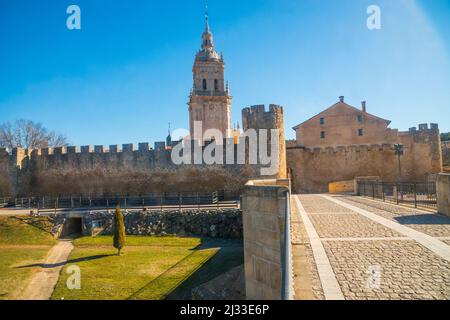 City wall and cathedral. Burgo de Osma, Soria province, Castilla Leon, Spain. Stock Photo