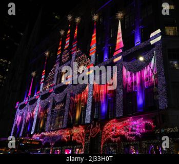 Saks 5th Avenue Christmas light display Stock Photo