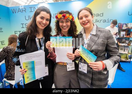 London, UK. 5th Apr, 2022. London Book Fair Returns to Olympia. The London Book Fair's first day offered endless delights for bookworms of all descriptions with displays from Ukraine and Sharjah with traditional dancers to Palestinian poetry and Miss Elizabeth Bennett and Mr Darcy from Jane Austen's 'Pride and Prejudice'. Credit: Peter Hogan/Alamy Live News Stock Photo