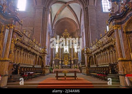Worms, St. Peter&#39;s Cathedral, choir stalls, high altar by Balthasar Neumann Stock Photo