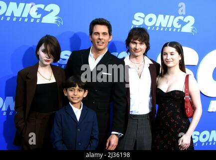 Los Angeles, California, USA 5th April 2022 (L-R) Mary James Marsden, William Luca Costa-Marsden, Actor James Marsden, Jack Marsden and Soleil Jace attend Paramount Pictures LA Premiere of 'Sonic 2: The Hedgehog' at Regency Village Theatre on April 5, 2022 in Los Angeles, California, USA. Photo by Barry King/Alamy Live News Stock Photo