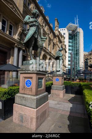 Statue of James Watt a famous engineer outside the former General Post Office in City Square, Leeds, West Yorkshire, England, UK Stock Photo