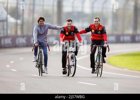 Melbourne, Australia, 6. April, 2022. Carlos Sainz (ESP) of team Ferrari escorts a team mate after recieving a flat tyre during the Australian Formula One Grand Prix at the Albert Park Grand Prix circuit on 6. April, 2022. Stock Photo