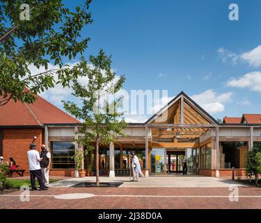 Main entrance. Bhaktivedanta Manor Haveli, Watford, United Kingdom. Architect: Cottrell + Vermeulen Architecture Ltd, 2021. Stock Photo