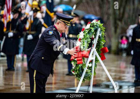 Arlington, United States Of America. 05th Apr, 2022. Arlington, United States of America. 05 April, 2022. Japanese Gen. Yoshida Yoshihide, chief of staff, Japan Ground Self-Defense Force participates in an army full honors wreath-laying ceremony at the Tomb of the Unknown Soldier, Arlington National Cemetery, April 5, 2022 in Arlington, Virginia, USA. Credit: Elizabeth Fraser/U.S. Army/Alamy Live News Stock Photo