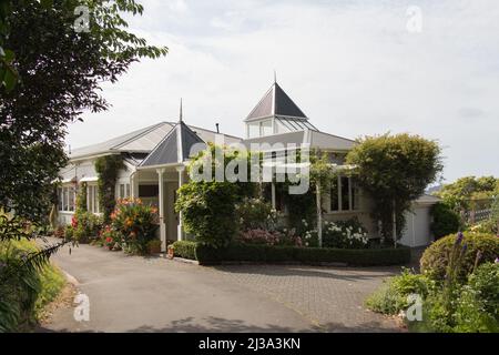 New Zealand, Wellington - January 11 2020: exterior view of white wooden building at Botanic Garden on January 11 2020 in Wellington, New Zealand. Stock Photo