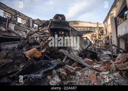 Bucha, Ukraine. 06th Apr, 2022. View of a destroyed factory in Bucha, a town near Kyiv that was recently liberated from Russian forces. Russia invaded Ukraine on 24 February 2022, triggering the largest military attack in Europe since World War II. (Photo by Laurel Chor/SOPA Images/Sipa USA) Credit: Sipa USA/Alamy Live News Stock Photo