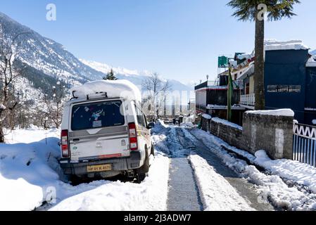 Nehru Kund is a cold water natural spring made up of the Bhrigu Lake water, which is quite famous in Manali. 18-02-2022 himachal, india Stock Photo