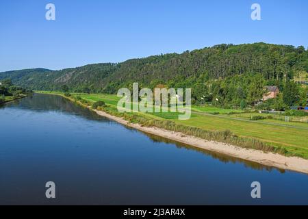 Weser, river course near Muenchhausenstadt Bodenwerder, Lower Saxony, Germany Stock Photo