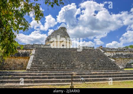 El Caracol Observatory, Mayan ruins, Chichen Itza, Yucatan, Mexico Stock Photo