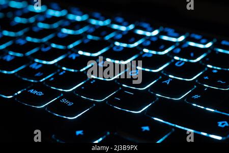 Laptop Tastatur beleuchtet - keyboard blue illuminated Stock Photo