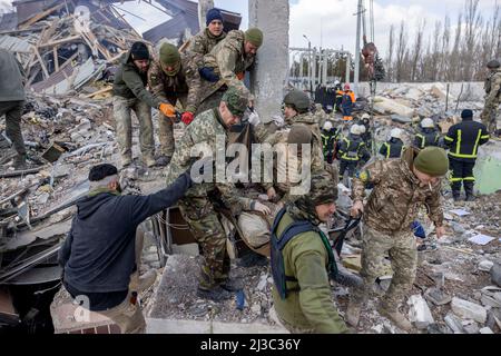 A military base outside Mykolaiv, Ukraine, was hit by a missile attack on  March 18, 2022. More than 30 soldiers were killed. Photo: Niclas  Hammarstrom / Expressen / TT / code 7194 Stock Photo - Alamy