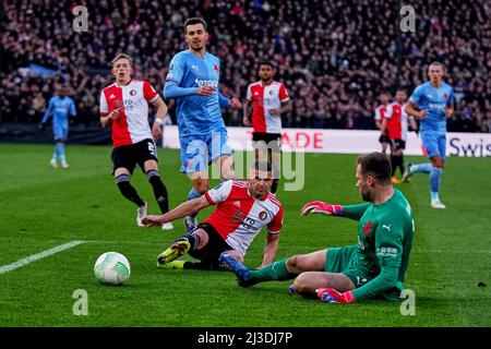 Slavia prague goalkeeper hi-res stock photography and images - Alamy