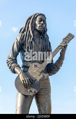 Bob Marley Statue in Independence Park, Kingston, Jamaica, Greater Antilles, Caribbean Stock Photo